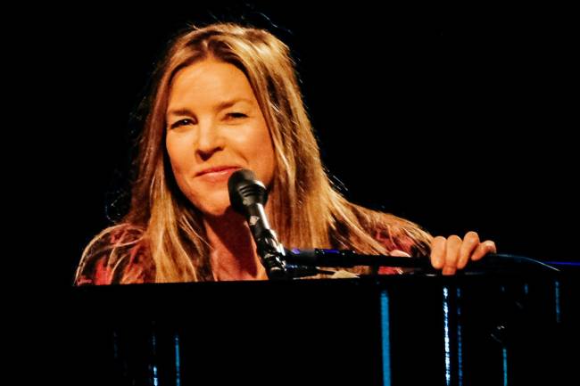 Diana Krall Honra Joni Mitchell