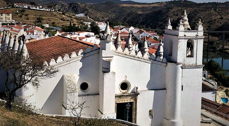 Mértola, no caminho do Alentejo, foi a primeira sede da ordem de Santiago em Portugal_Igreja (antiga Mesquita) de Mértola