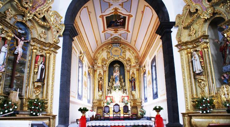 Igreja de Nossa Senhora das Candeias, altar mor, concelho da Madalena do Pico, ilha do Pico