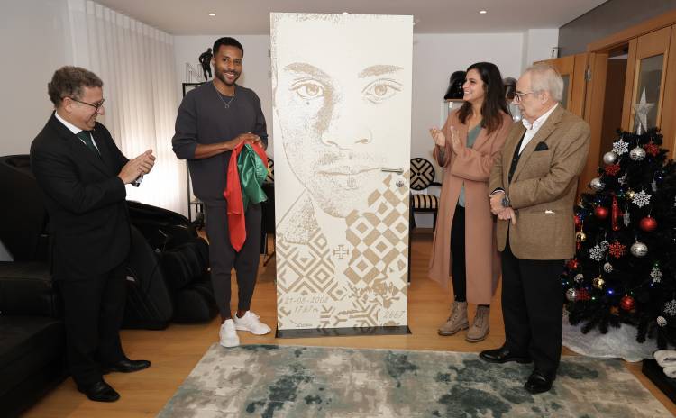 Nelson Évora recebe homenagem do Comité Olímpico de Portugal
