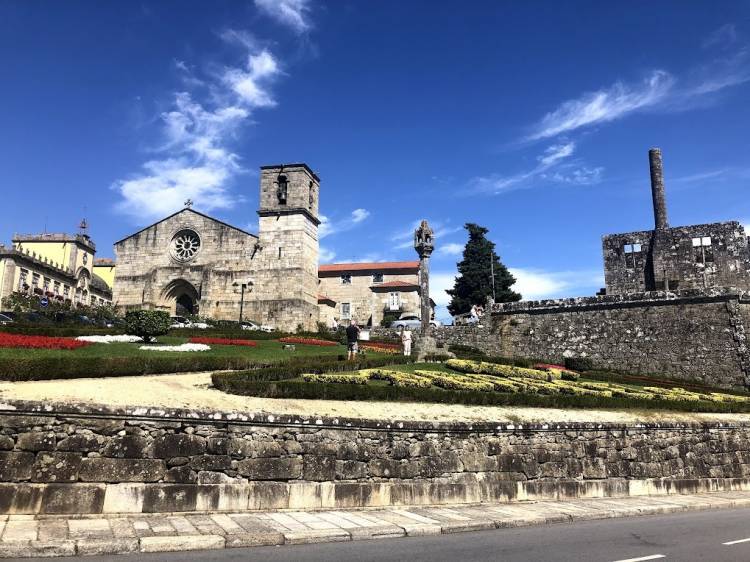 Em Barcelos Mora o Galo que é Lenda e Artesanato