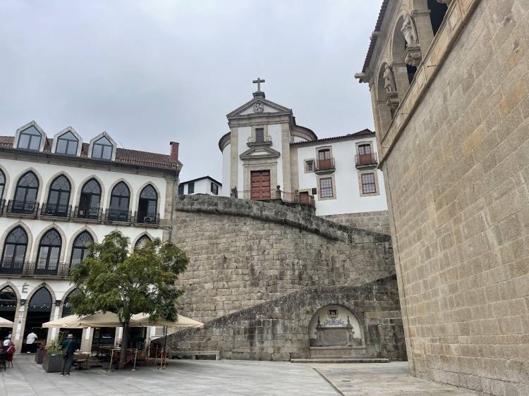 A Enigmática Varanda dos Reis da Igreja de S. Gonçalo