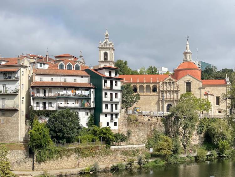 A Enigmática Varanda dos Reis da Igreja de S. Gonçalo