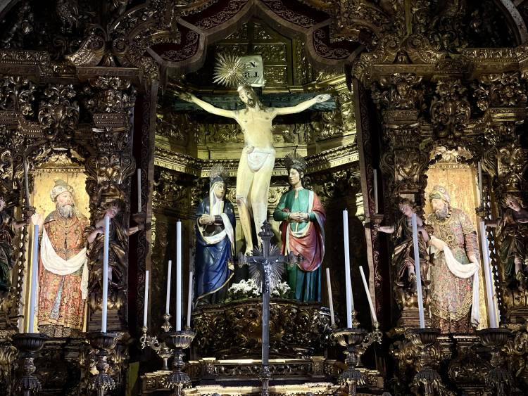 O Senhor de Matosinhos: Entre a Fé e a Lenda